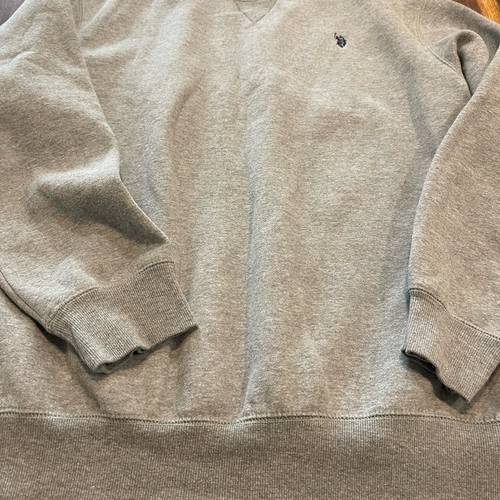 Women’s U.S. Polo Assn. XXL grey sweatshirt logo